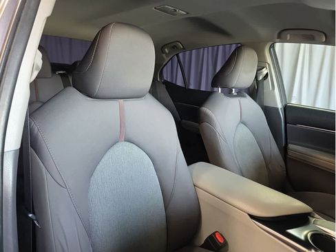 Used 2018 Toyota Camry LE image 13