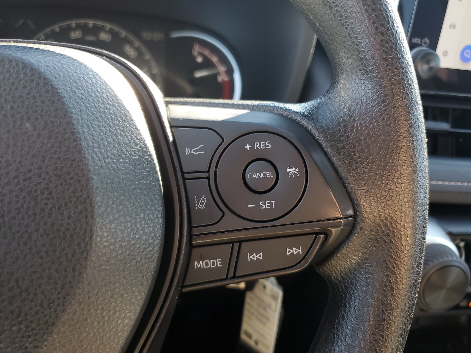 Used 2025 Toyota RAV4 LE AWD/4WD image 24