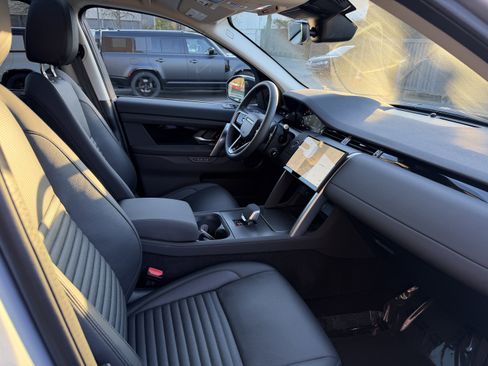 Certified 2025 Land Rover Discovery Sport S image 11