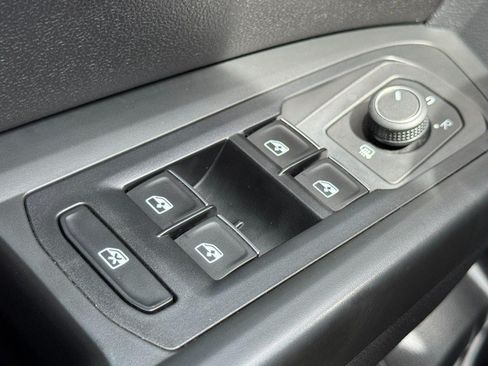 Used 2018 Volkswagen Atlas SE AWD/4WD image 23