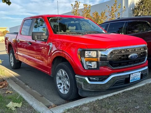 Used 2023 Ford F150 XLT image 2