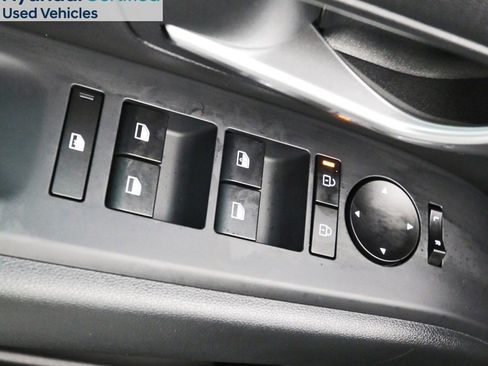 Certified 2025 Hyundai Santa Cruz SE image 23