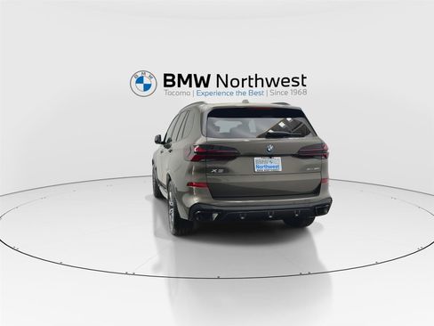 New 2026 BMW X5 xDrive40i w/ M Sport Package AWD/4WD image 13