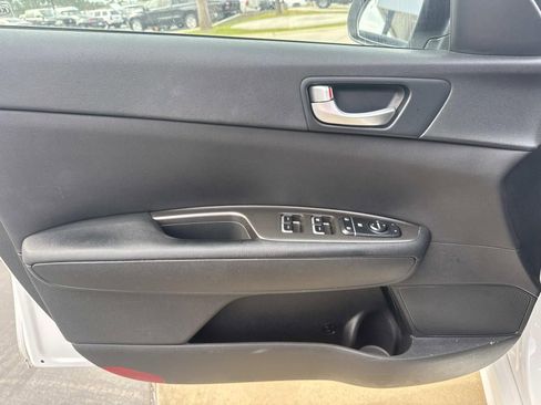Used 2020 Kia Optima LX FWD image 18
