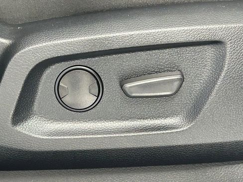 Used 2021 Ford Ranger Lariat w/ Tremor Off-Road Package image 12