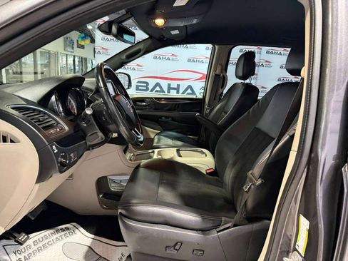 Used 2019 Dodge Grand Caravan SXT FWD image 27