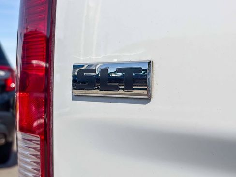 Used 2022 RAM 1500 Classic SLT w/ Electronics Group image 10