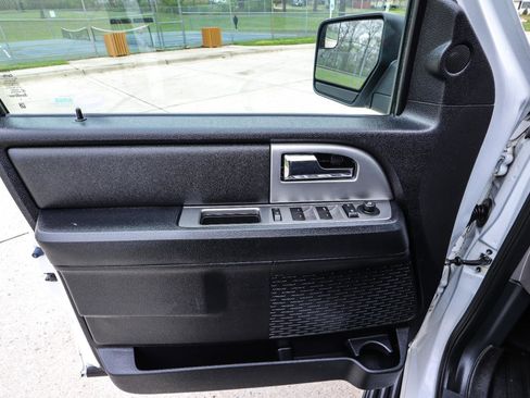 Used 2017 Ford Expedition EL XLT image 31