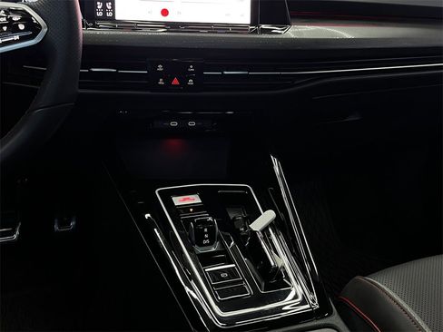 Used 2024 Volkswagen GTI Autobahn image 14