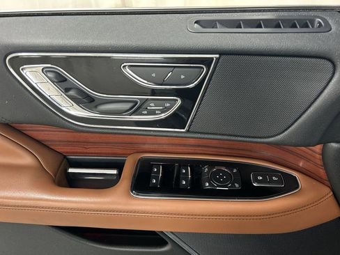 Used 2021 Lincoln Navigator L Reserve image 11