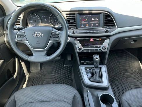 Used 2017 Hyundai Elantra Value Edition FWD image 7