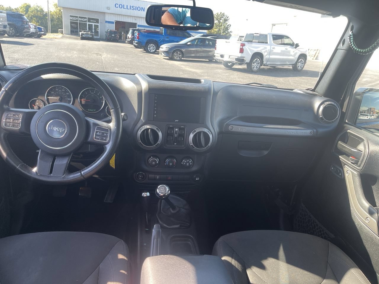 Used 2017 Jeep Wrangler Unlimited Sport w/ Quick Order Package 23S AWD/4WD image 17