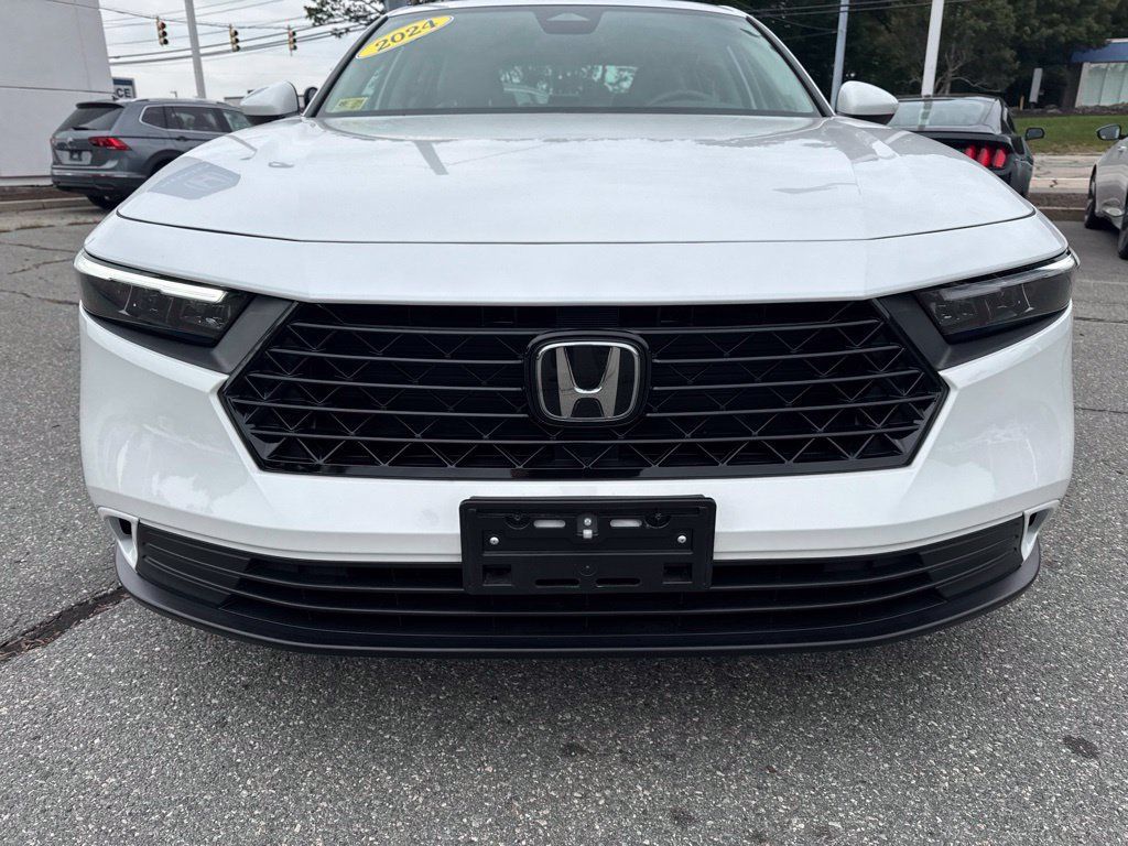 Used 2024 Honda Accord EX image 8
