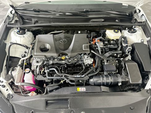 Used 2025 Toyota Camry SE FWD image 31