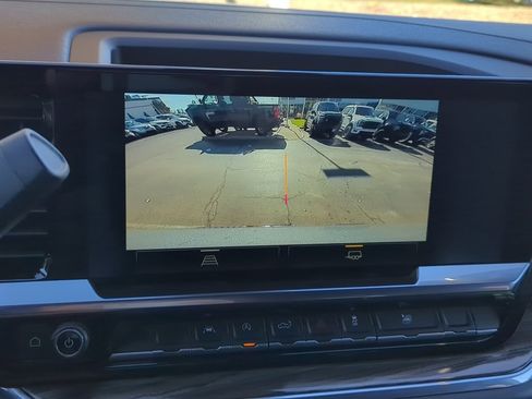 Used 2023 Chevrolet Silverado 1500 LT w/ Protection Package image 18