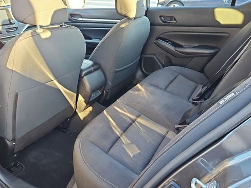 Used 2023 Nissan Altima 2.5 SV image 14