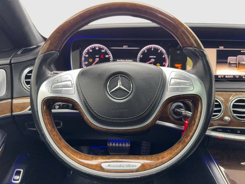 Used 2014 Mercedes-Benz S 550 Sedan w/ Sport Package image 19