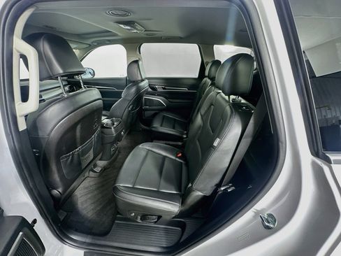 Used 2025 Kia Telluride S FWD image 30
