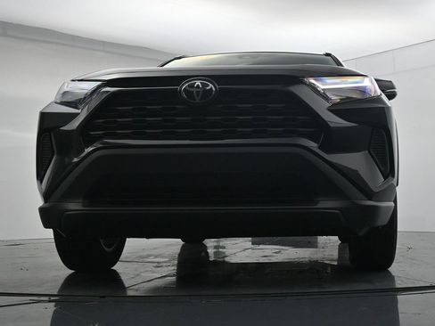 Used 2025 Toyota RAV4 XLE AWD/4WD image 33