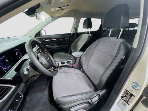 New 2026 Kia Seltos S FWD image 21