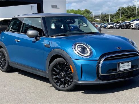 Certified 2024 MINI Cooper 2-Door Hardtop FWD image 32