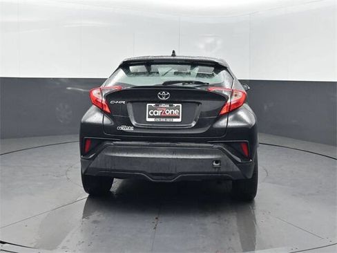 Used 2019 Toyota C-HR LE image 29