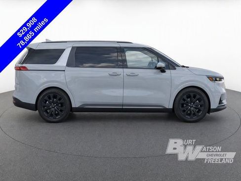 Used 2023 Kia Carnival SX FWD image 10