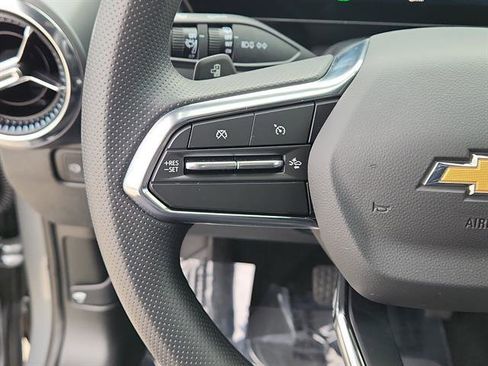 New 2026 Chevrolet Equinox EV LT image 11