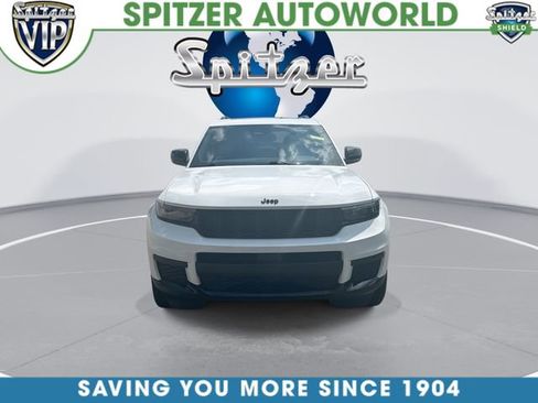 Used 2023 Jeep Grand Cherokee L Laredo AWD/4WD image 3