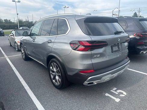 Used 2025 BMW X5 xDrive40i w/ Parking Assistance Package AWD/4WD image 9