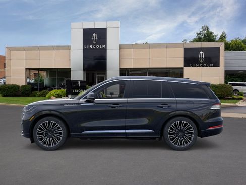 New 2026 Lincoln Aviator Black Label AWD/4WD image 3