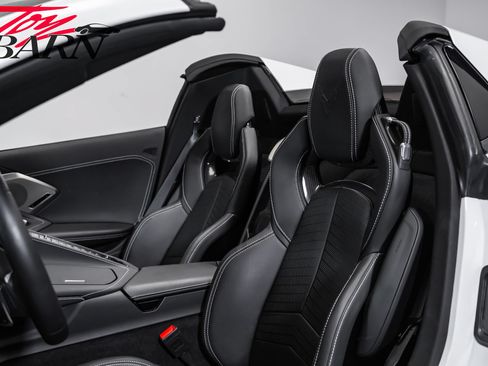 Used 2025 Chevrolet Corvette Stingray Preferred Conv w/ Z51 Performance Package RWD image 29