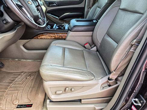 Used 2015 Chevrolet Suburban LTZ image 15