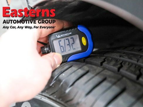 Used 2023 Dodge Challenger SXT image 25