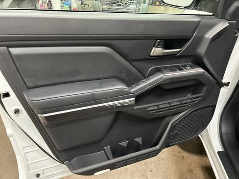 New 2024 Toyota Tacoma TRD Off-Road image 10