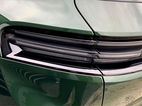 Used 2025 Porsche Macan Electric image 19