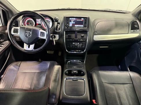 Used 2017 Dodge Grand Caravan GT image 13