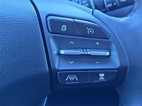 Used 2022 Hyundai Kona Limited image 23