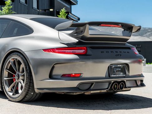 Used 2014 Porsche 911 GT3 RWD image 16