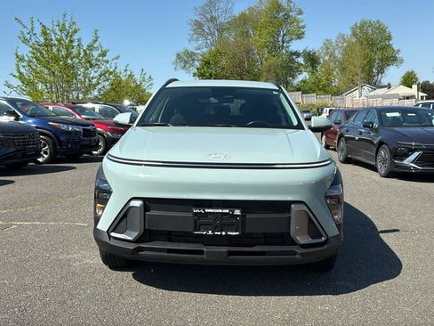Used 2024 Hyundai Kona SEL AWD/4WD image 2
