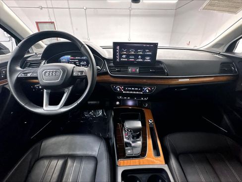 Used 2023 Audi Q5 2.0T Premium Plus w/ Premium Plus Package AWD/4WD image 16