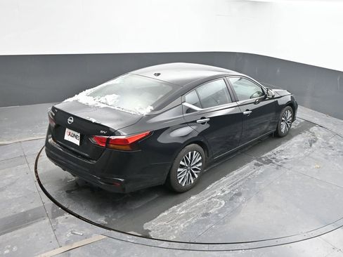 Used 2024 Nissan Altima 2.5 SV image 42