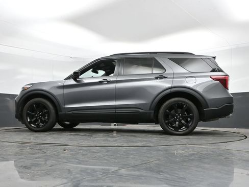 Used 2023 Ford Explorer ST-Line w/ Class IV Trailer Tow Package AWD/4WD image 48