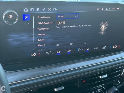 Certified 2026 Chevrolet Suburban LT w/ Comfort Package image 21