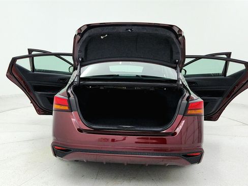 Used 2025 Nissan Altima 2.5 SV image 30