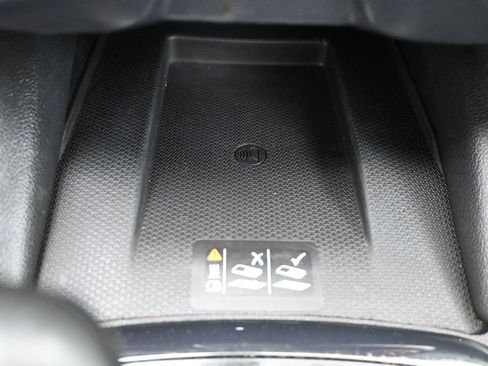 Used 2023 Chevrolet Blazer RS w/ Enhanced Convenience Package image 27