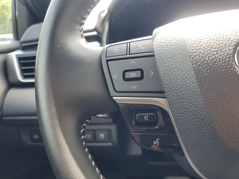 Used 2025 Toyota Camry SE image 20