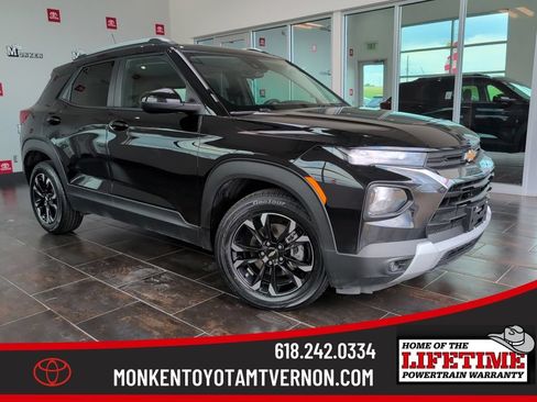 Used 2023 Chevrolet TrailBlazer LT FWD image 1