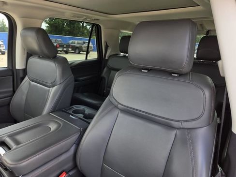 Used 2025 Ford Expedition Active RWD image 31