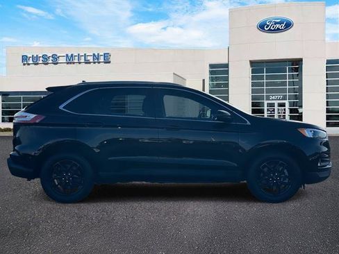 Used 2024 Ford Edge SEL w/ Convenience Package image 2